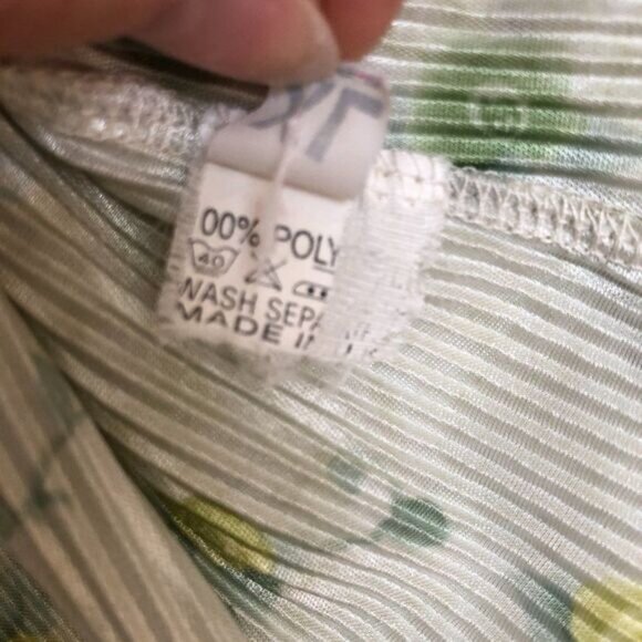 Y2K Satin Micro Pleated Top Size XL Green Floral V Neck Vintage - Picture 6 of 6